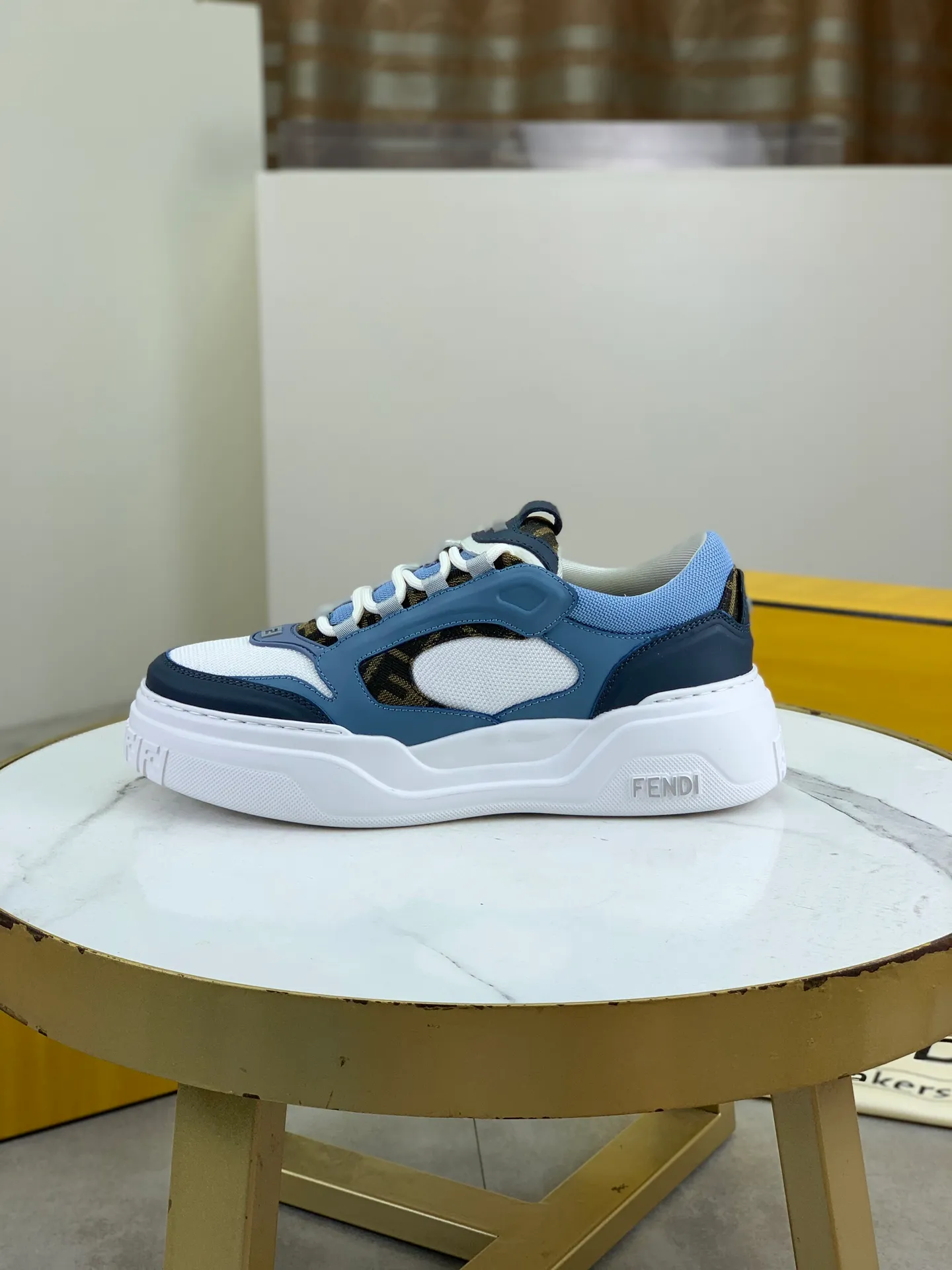 Men's Men's Shoes 💰P740 New Style 💰💎💎💎Summer Hot Style [FENDI Fendi] Top Version 🆕New slip-on sneakers, wavy soles engraved with original words. Embossed Fendi Flow lettering on the heel. The upper is made of high-end calfskin and breathable materials. Original lining with tone-on-tone details decorated with innovative handcrafting techniques. Ultra-light and wear-resistant TPU and IP foam soles, overall lightweight and comfortable. Size:39-44 (38 45 can be customized)